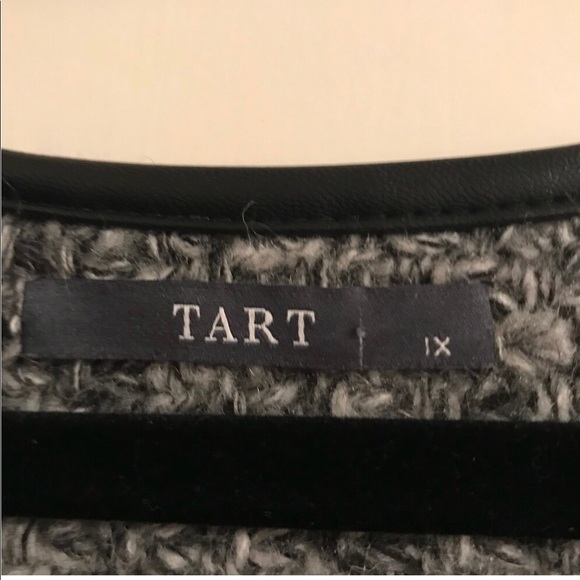 Sweater jacket with faux leather trim - Picture 6 of 7